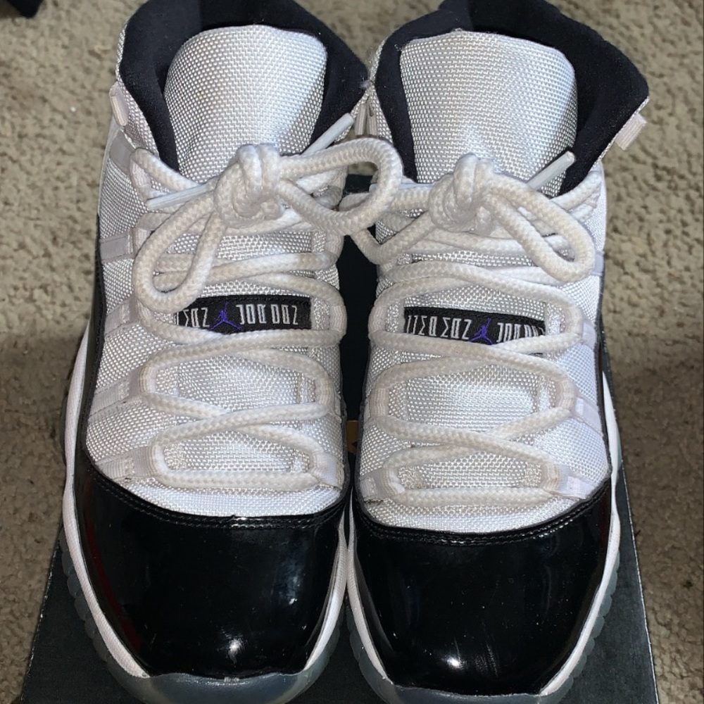 Jordan retro 11 - Picture 2 of 2